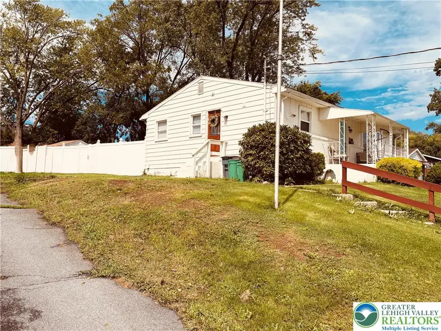 942 S Front Street, Allentown, PA 18103 - #3