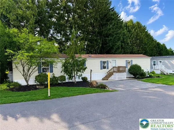 3412 Lil Wolf Drive, South Whitehall Twp, PA 18069