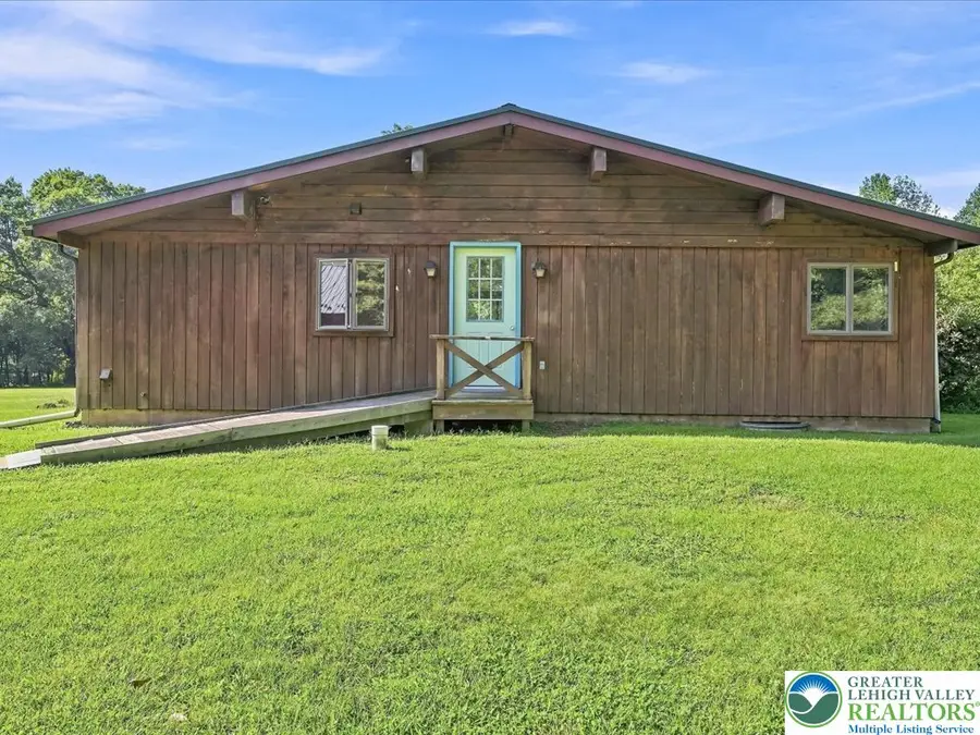 7625 Gypsy Moth Drive, New Tripoli, PA 18066 - #2