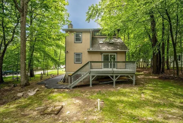 132 Cottonwood Court, Milford, PA 18337