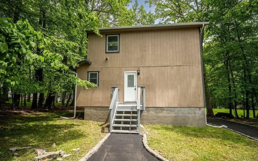 132 Cottonwood Court, Milford, PA 18337 - #2