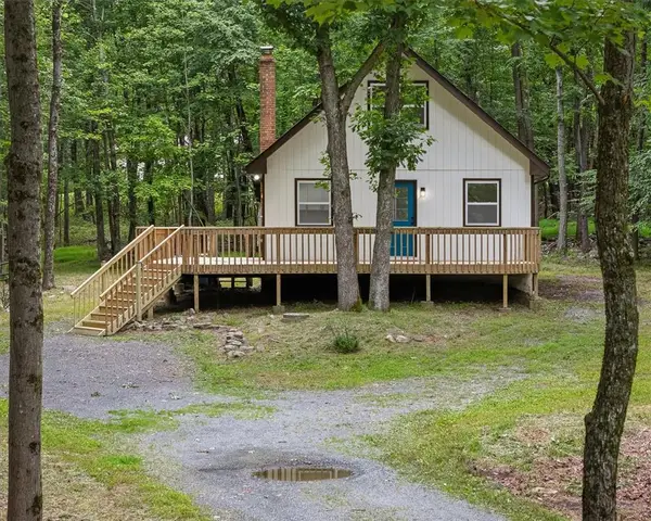 2569 Birch Hollow Drive, Chestnuthill Twp, PA 18330