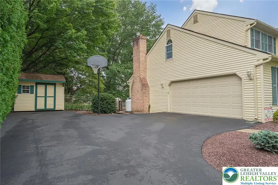 1125 Jaime Circle, Wescosville, PA 18106 - #3