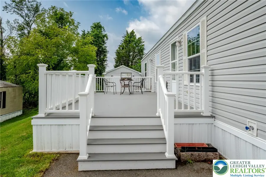 2 Chestnut Ridge Circle, Lower Towamensing, PA 18058 - #3