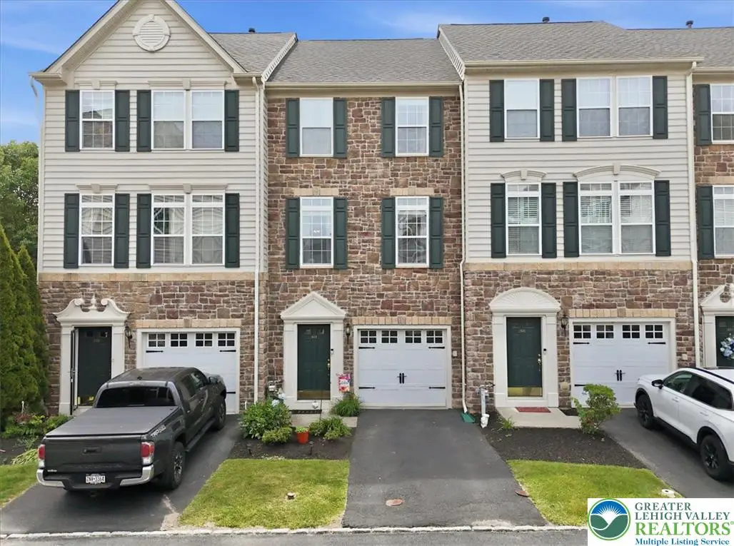 1648 Oakridge Lane, Hellertown, PA 18055 - #1