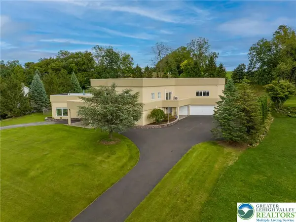 2224 Meadow Brook Drive, North Whitehall Twp, PA 18078