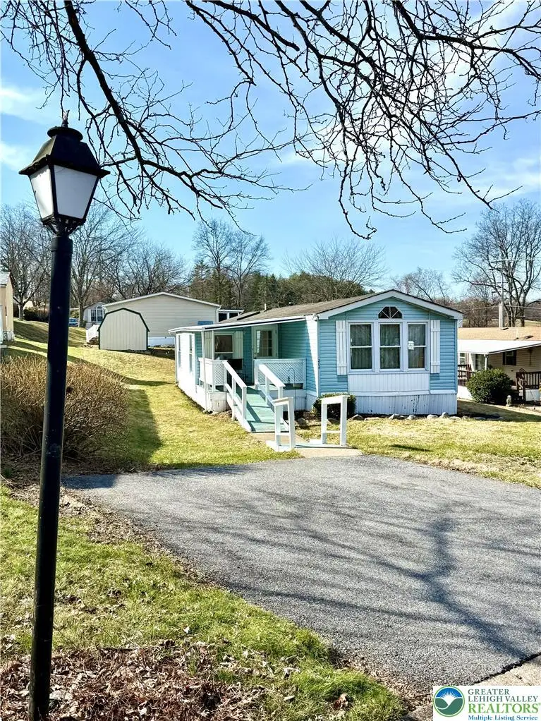 204 Molly Pitcher Road, Upper Mount Bethel, PA 18343 - #1