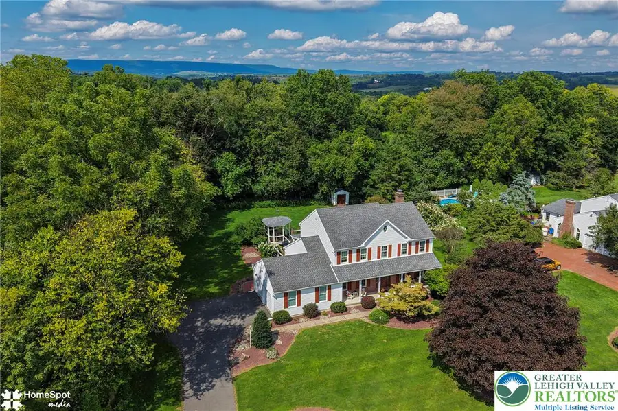 204 Fence Row Drive, Belfast, PA 18064 - #2