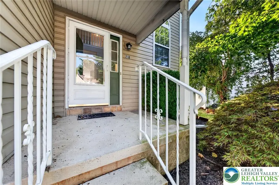 210 Shirley Lane, Pennsburg, PA 18073 - #3