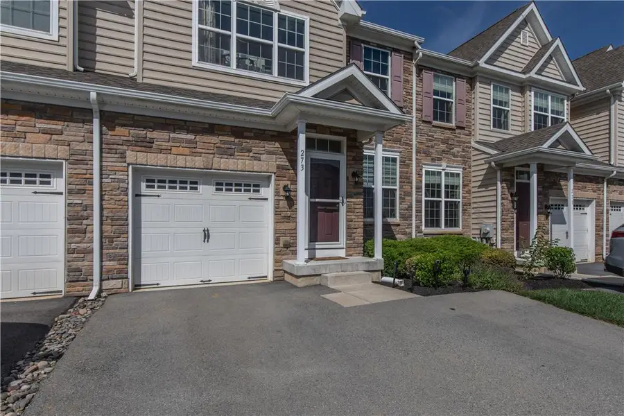 273 Redclover Lane, Upper Macungie, PA 18104 - #2