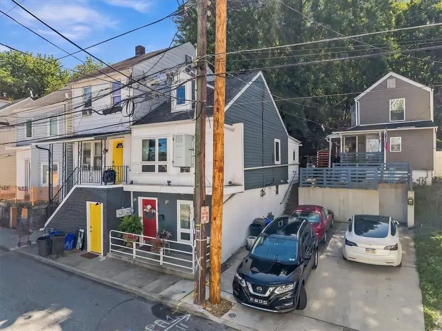 676 Pine Street, Easton, PA 18042 - #2