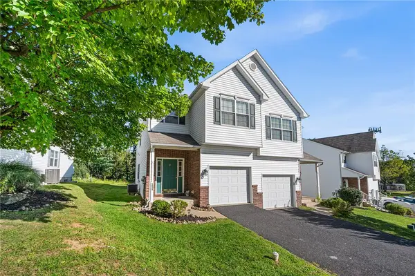 1537 Crest Park Court, Bethlehem City, PA 18015
