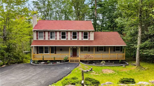 533 Maxatawny Drive, Coolbaugh Twp, PA 18347