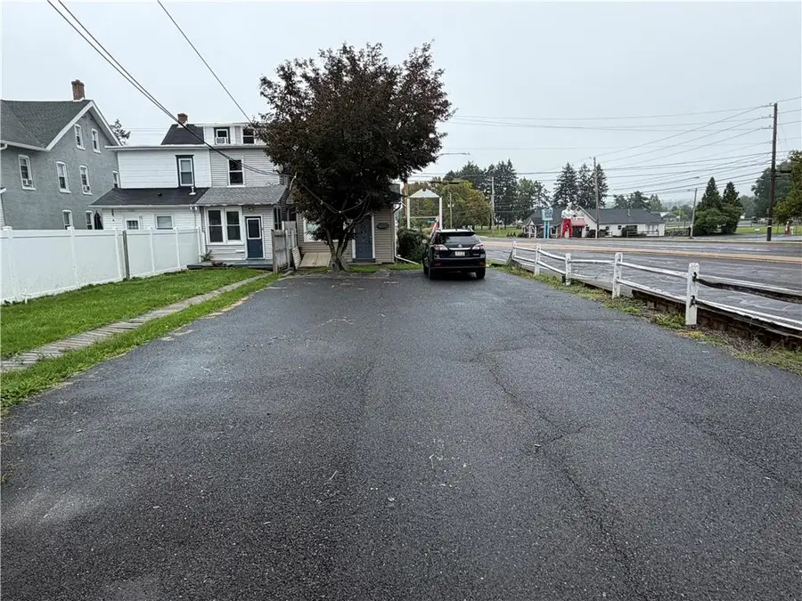 302 E Fairview Street, Coopersburg, PA 18036 - #3
