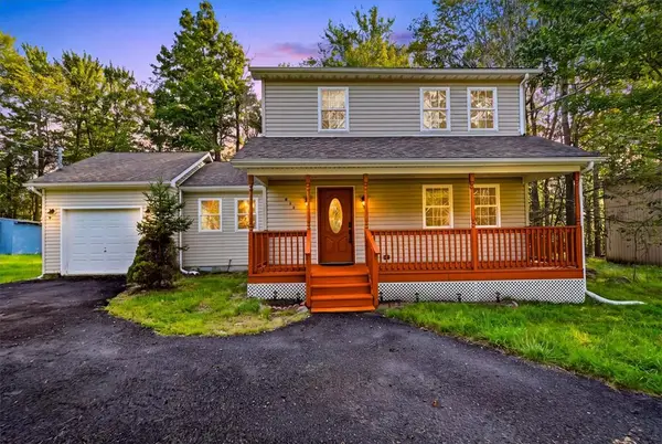1070 Country Place Drive, Coolbaugh Twp, PA 18466