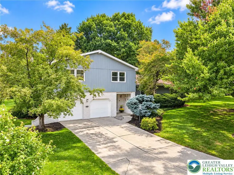 4036 Wedgewood Road, South Whitehall, PA 18104 - #2