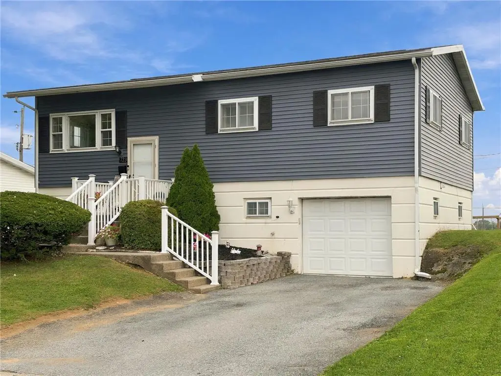 723 Circle Drive, Catasauqua, PA 18032 - #1