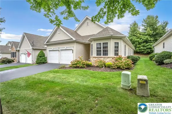 36 Glenmoor Circle N, Palmer Twp, PA 18045