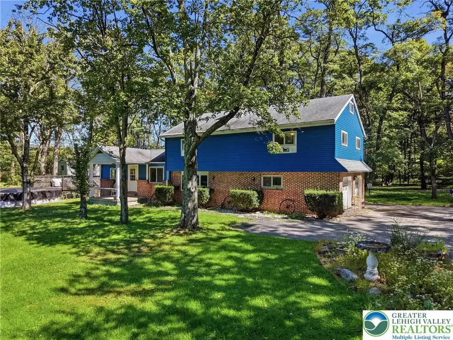 2206 Benders Drive, Moore, PA 18014 - #2