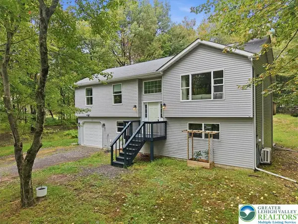 207 Chippewa Trail, Penn Forest Twp, PA 18210