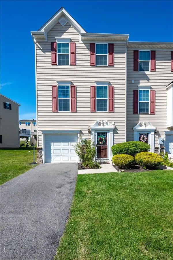 8 Yellow Rose Lane, Palmer Twp, PA 18045