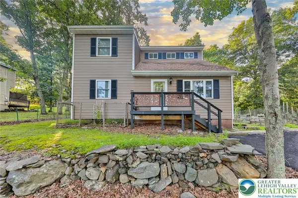 2114 Lakeview Road, Lehman Twp, PA 18324