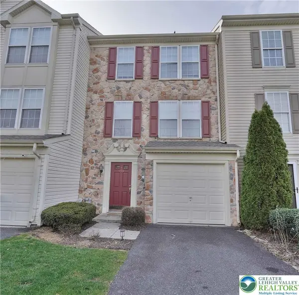4122 Huckleberry Drive, Upper Saucon Twp, PA 18034