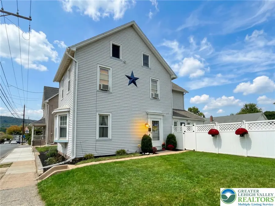 511 S Broadway, Wind Gap, PA 18091 - #2