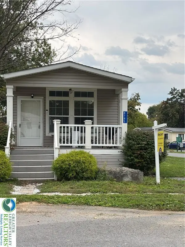 8785 Breinig Run Circle, Upper Macungie Twp, PA 18031