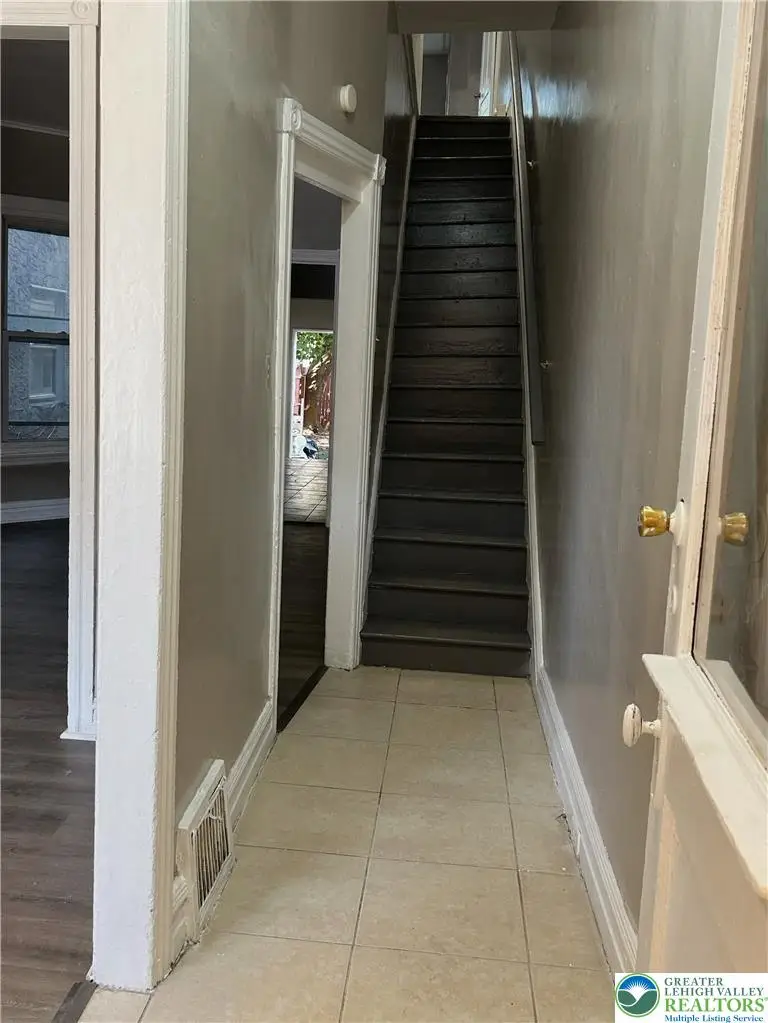 819 N 7th Street, Allentown, PA 18102 - #2