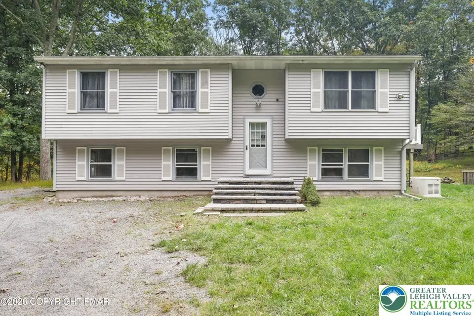 258 Clubhouse Drive, East Stroudsburg, PA 18302 - #1