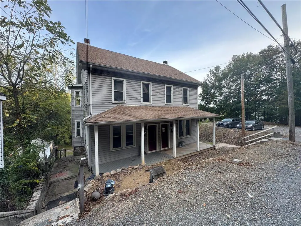 835 N 1st Street #4, Mahoning, PA 18235 - #1