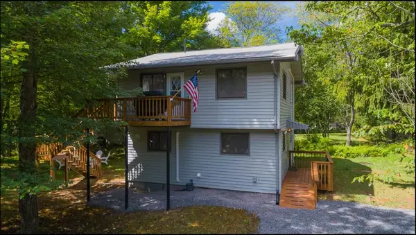 1030 Wyoming Drive, Coolbaugh Twp, PA 18347