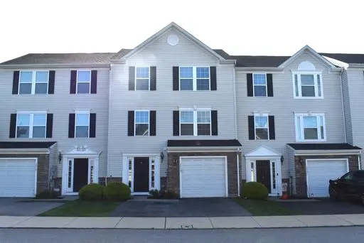 3518 Penfield Way, Upper Nazareth Twp, PA 18064