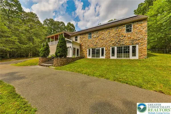 2153 Meadow Lake Road, Chestnuthill Twp, PA 18353