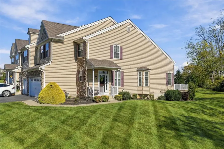 186 Redclover Lane, Upper Macungie, PA 18104 - #2