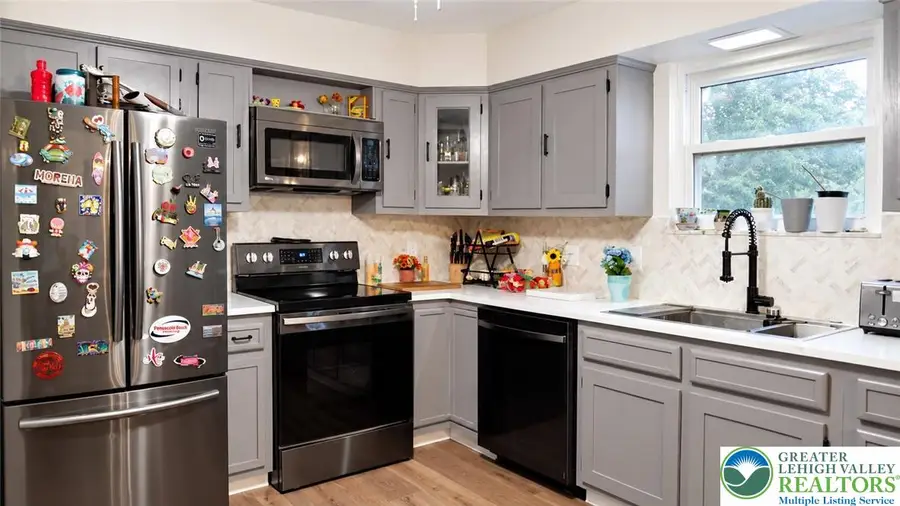 2389 Minnie Lane, South Whitehall, PA 18104 - #2