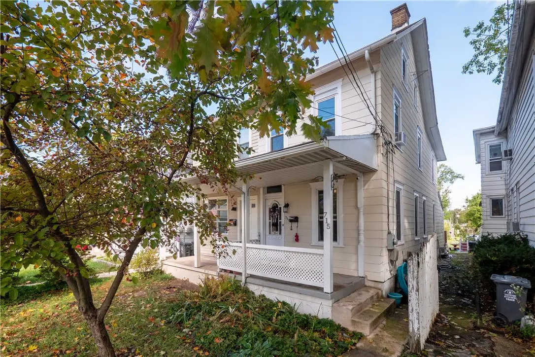 715 W Broad Street, Quakertown, PA 18951 - #1
