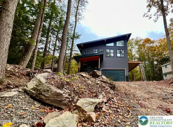 12 Dunhill Court, Lake, PA 18436