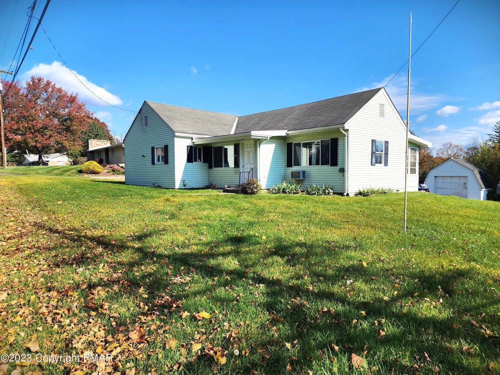 5511 Park Valley Road, Schnecksville, PA 18078 BHGRE