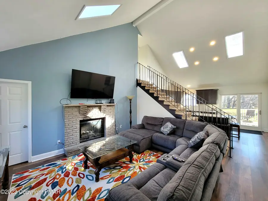 117 St Regis Walk, Tobyhanna, PA 18466 - Image #2