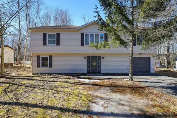 4587 Briarcliff Terrace, Tobyhanna, PA 18466