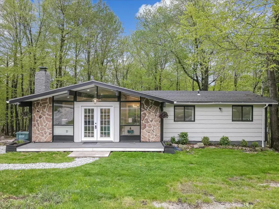 1413 Waterfront Drive, Tobyhanna, PA 18466 - Image #2