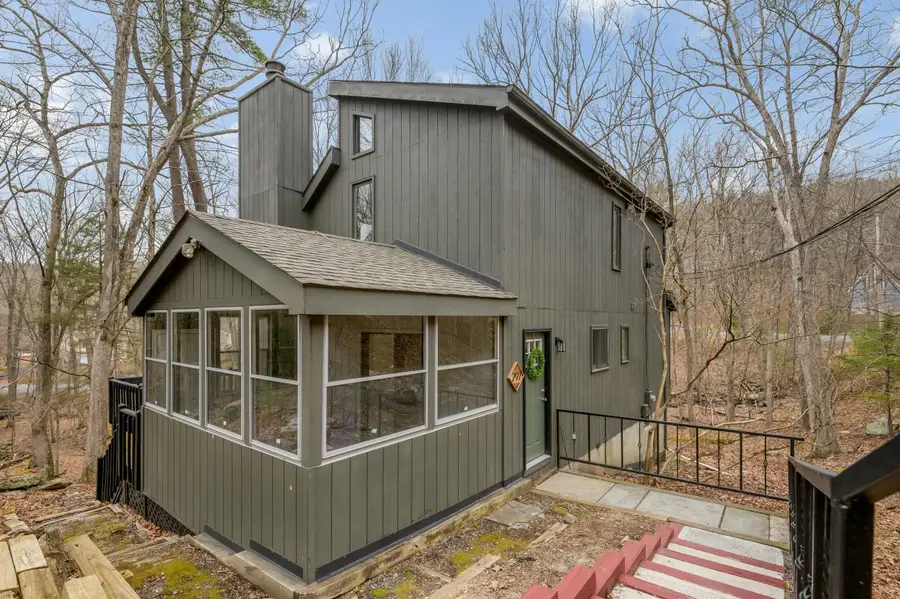 297 Brentwood Drive, Bushkill, PA 18324 - Image #2