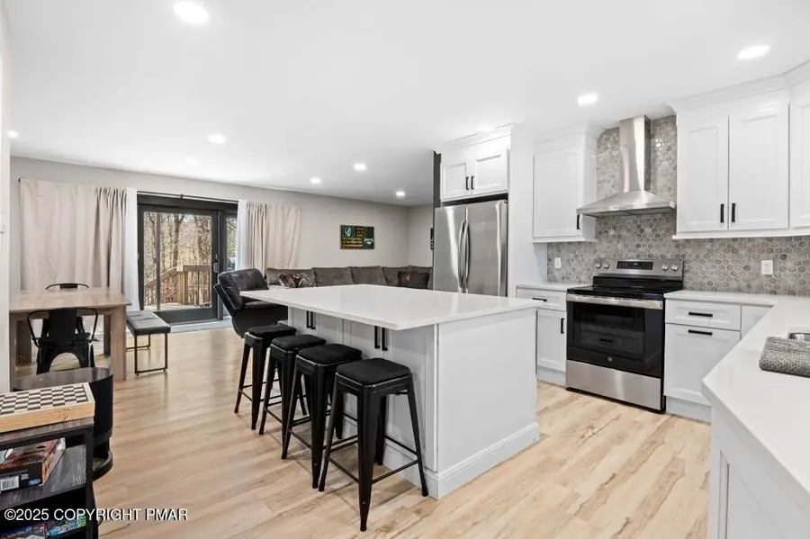 70 Pineknoll Drive, Lake Harmony, PA 18624 - Image #2