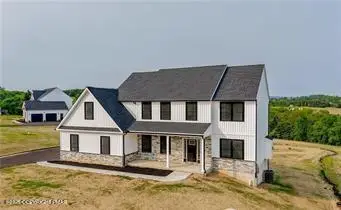 883 Emerald Valley Lane, Bangor, PA 18013