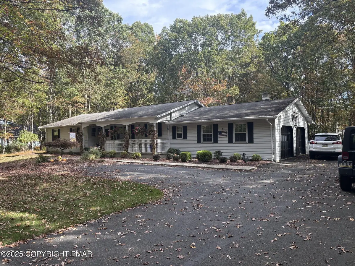 254 Blackthorn Drive, Saylorsburg, PA 18353 - Image #1