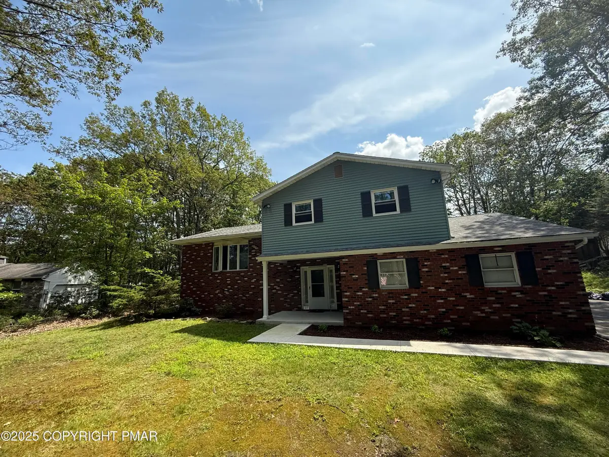 37 Seneca Road, Mount Pocono, PA 18344 - Image #1