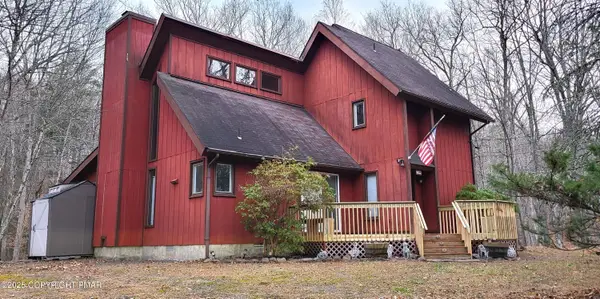 6298 Decker Road, Bushkill, PA 18324