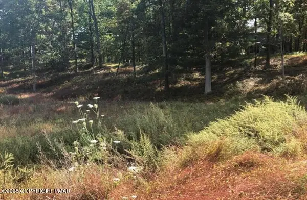 Arapahoe Dr 605, East Stroudsburg, PA 18302